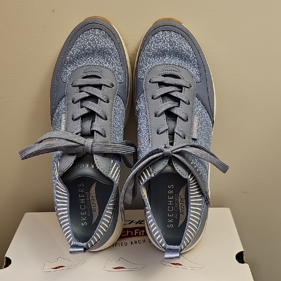 Skechers Shoes - Skechers Gray Knit Lace-Up Arch Support Sneakers